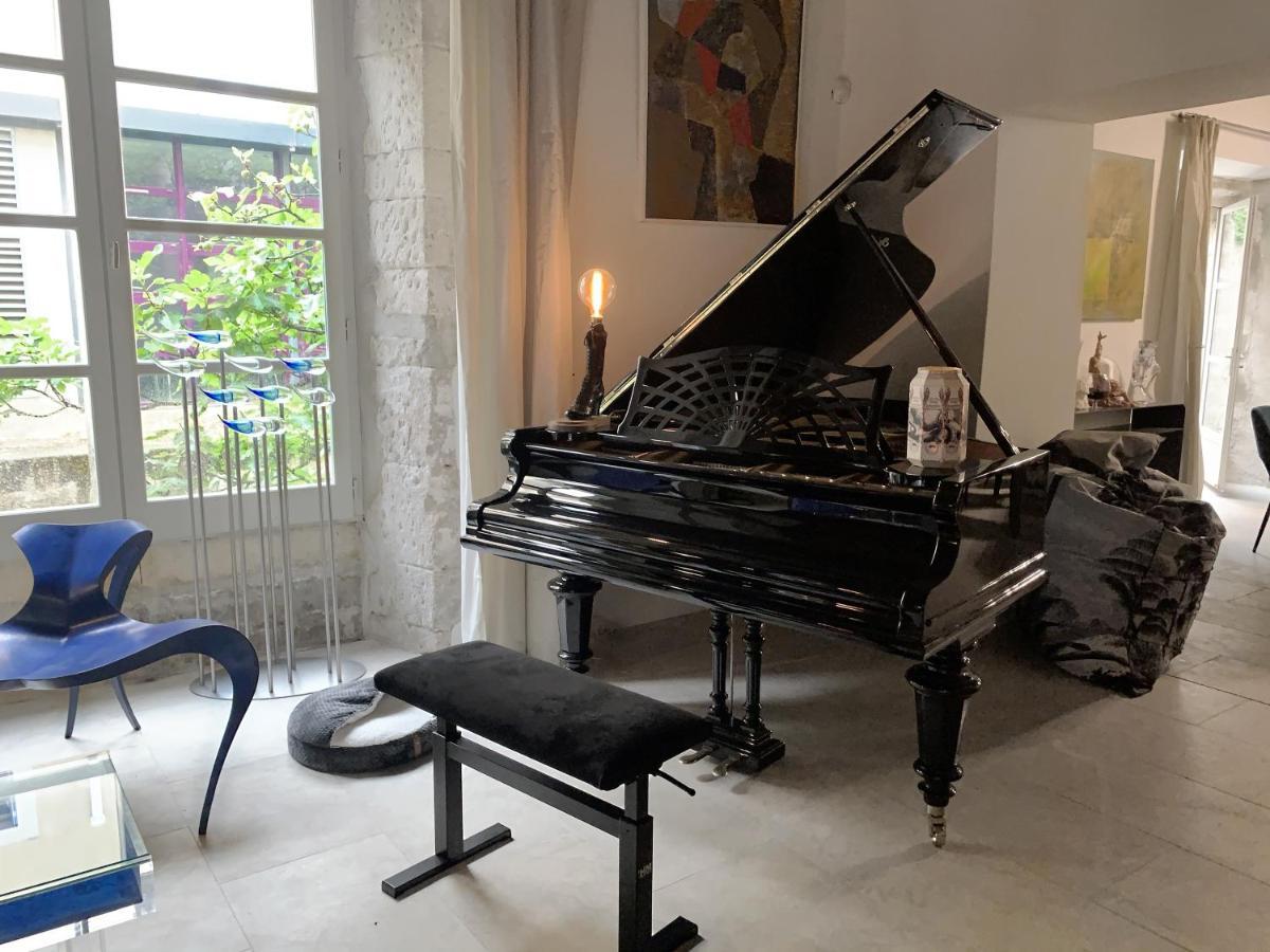 Palais Aoma, Hotel Particulier De Luxe En Provence LʼIsle-sur-la-Sorgue Екстериор снимка