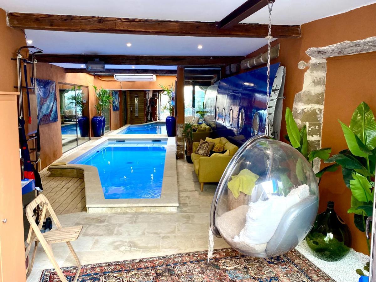 Palais Aoma, Hotel Particulier De Luxe En Provence LʼIsle-sur-la-Sorgue Екстериор снимка