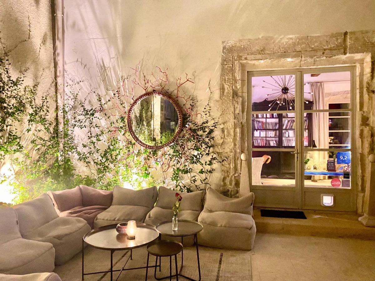 Palais Aoma, Hotel Particulier De Luxe En Provence LʼIsle-sur-la-Sorgue Екстериор снимка