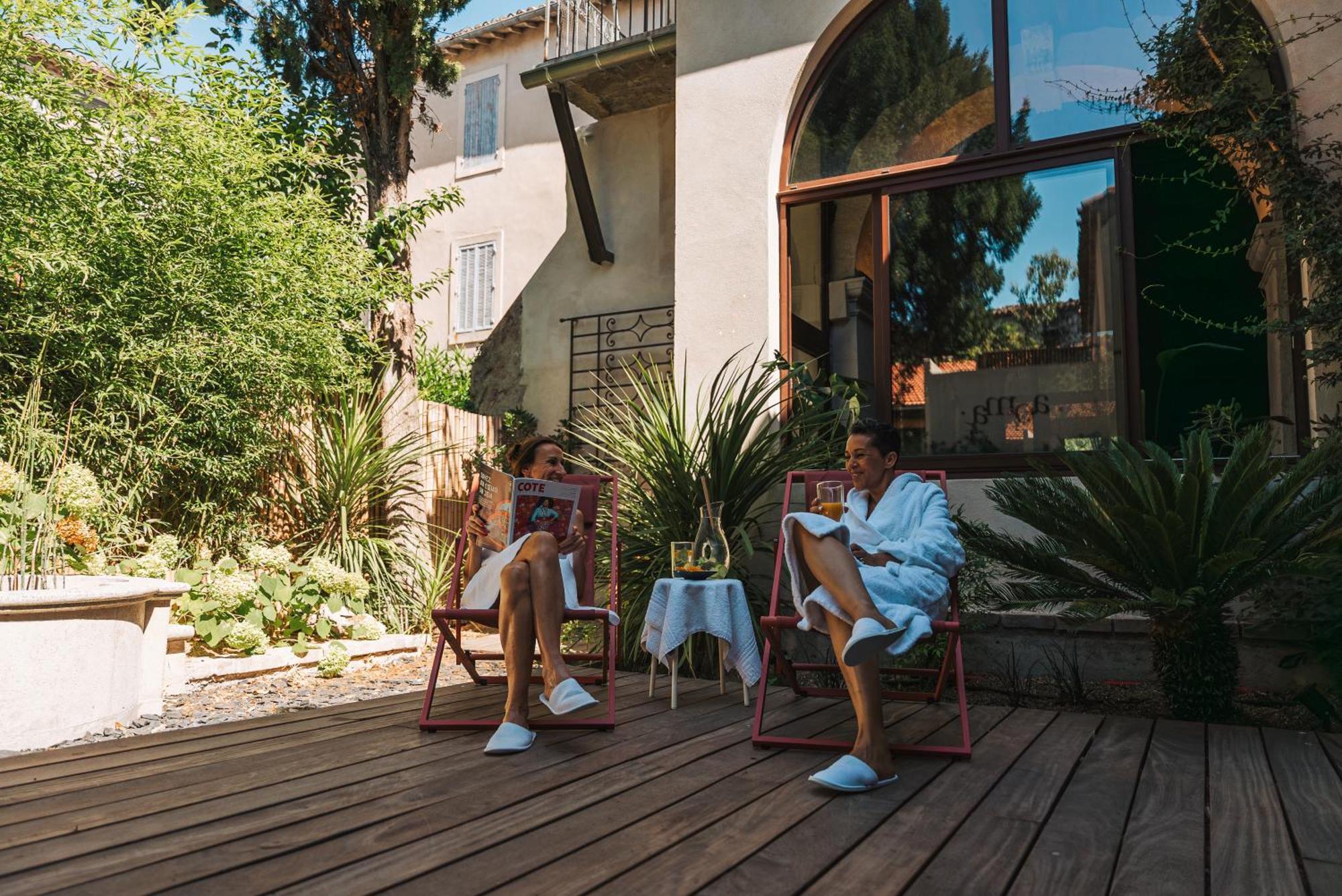 Palais Aoma, Hotel Particulier De Luxe En Provence LʼIsle-sur-la-Sorgue Екстериор снимка