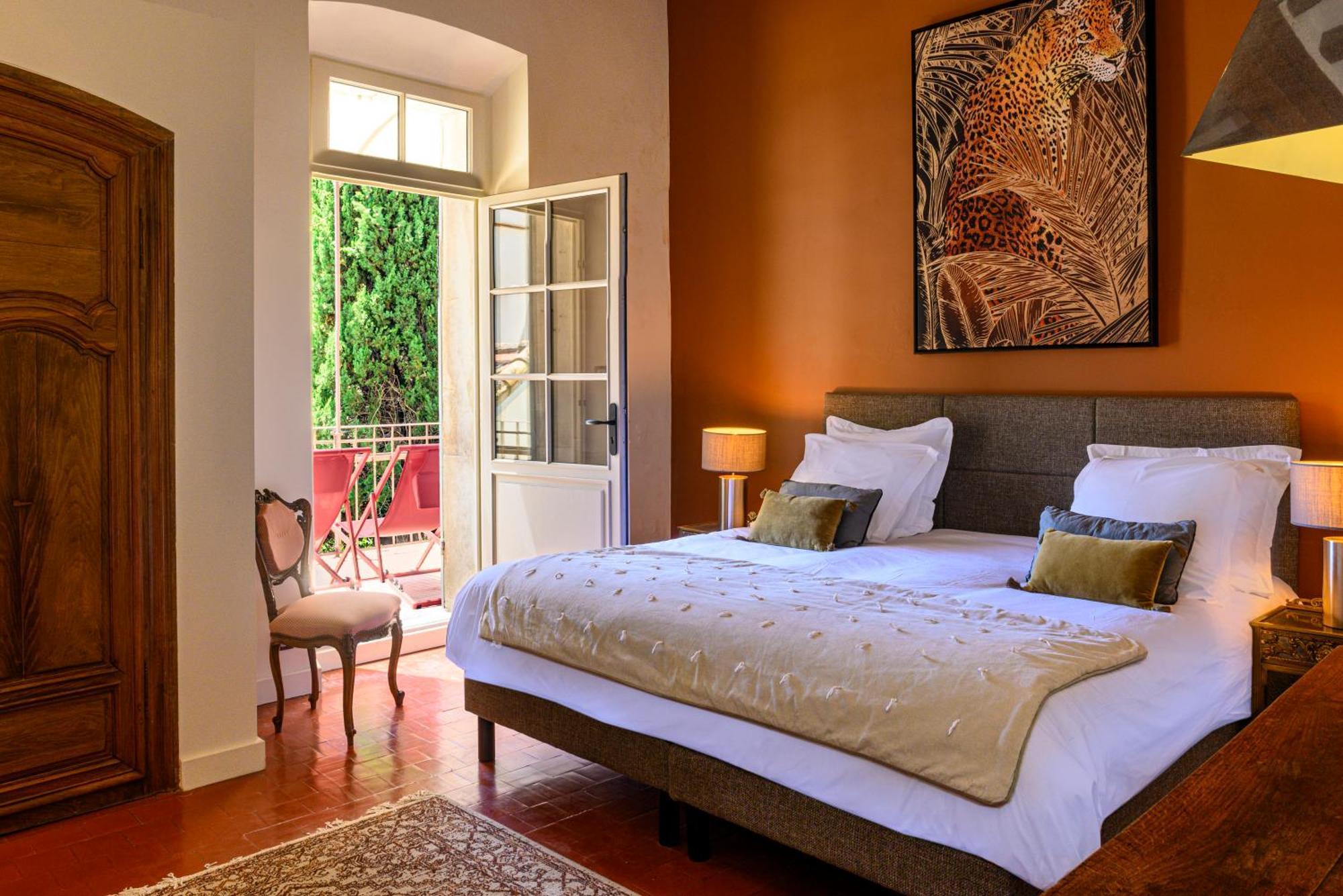 Palais Aoma, Hotel Particulier De Luxe En Provence LʼIsle-sur-la-Sorgue Екстериор снимка